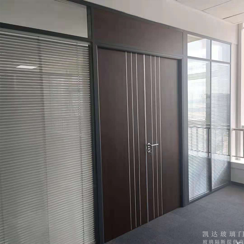 濟(jì)南玻璃隔斷為何受歡迎？